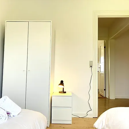 Two-bedroom Located On The Third Floor Of A Four-story Building In Appartement