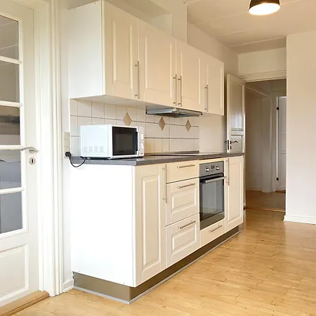 Two-bedroom Located On The Third Floor Of A Four-story Building In Lejlighed Fredericia