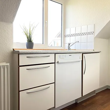 Lejlighed Two-bedroom Located On The Third Floor Of A Four-story Building In *